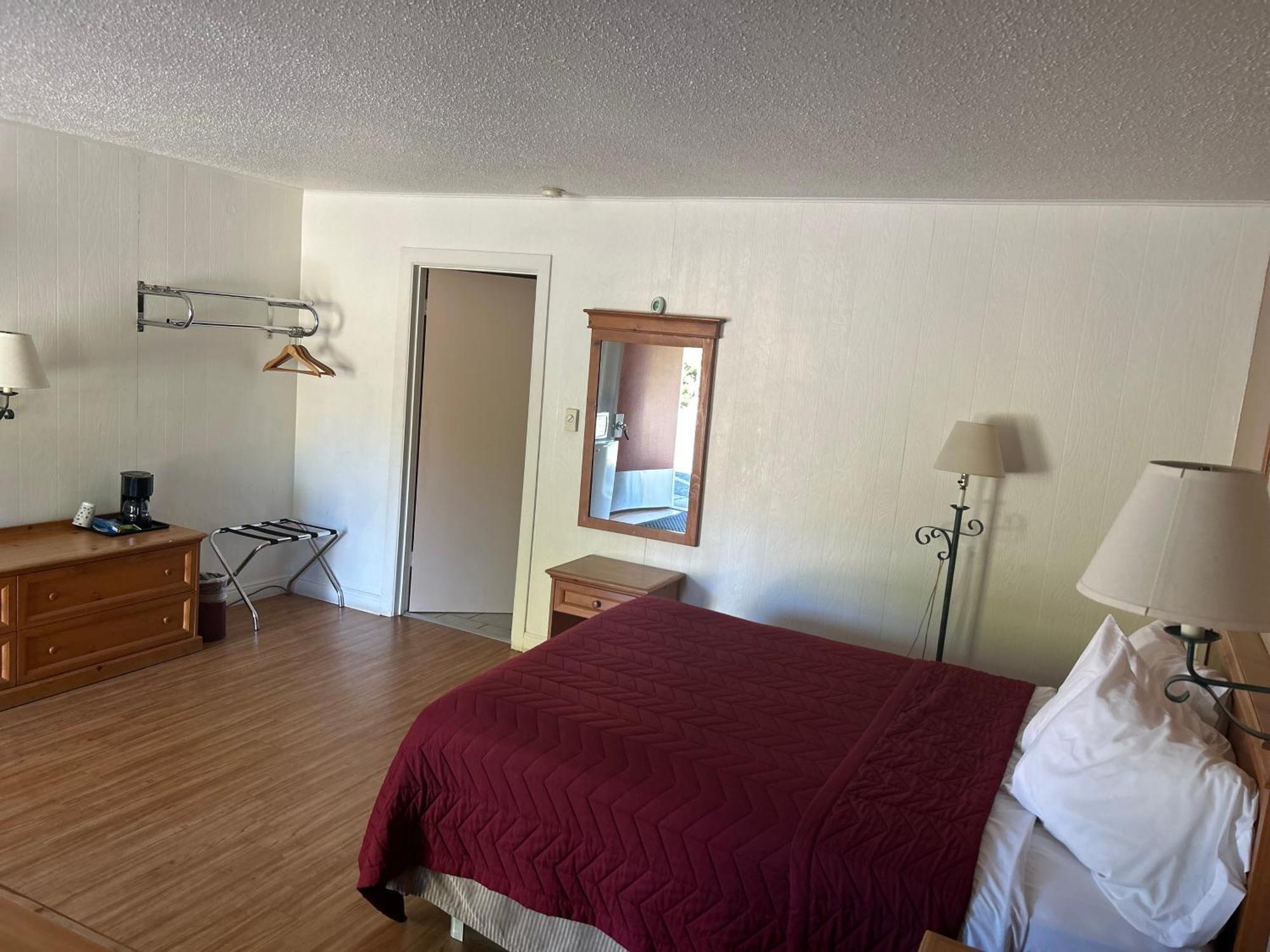 Redwood Arms Motel Paonia Bagian luar foto