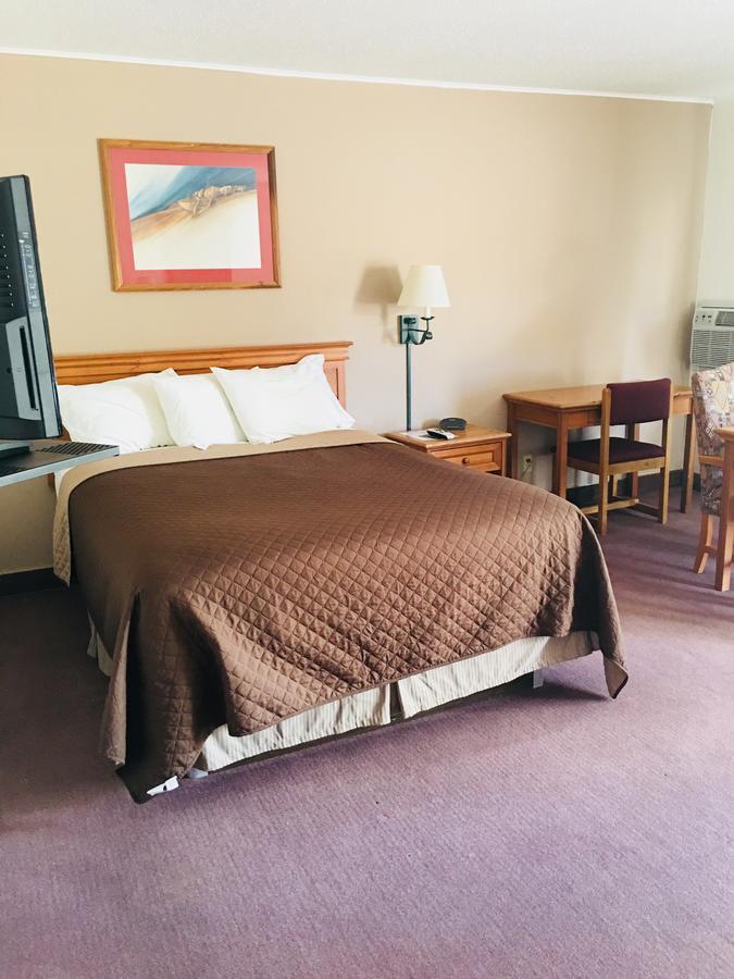 Redwood Arms Motel Paonia Bagian luar foto